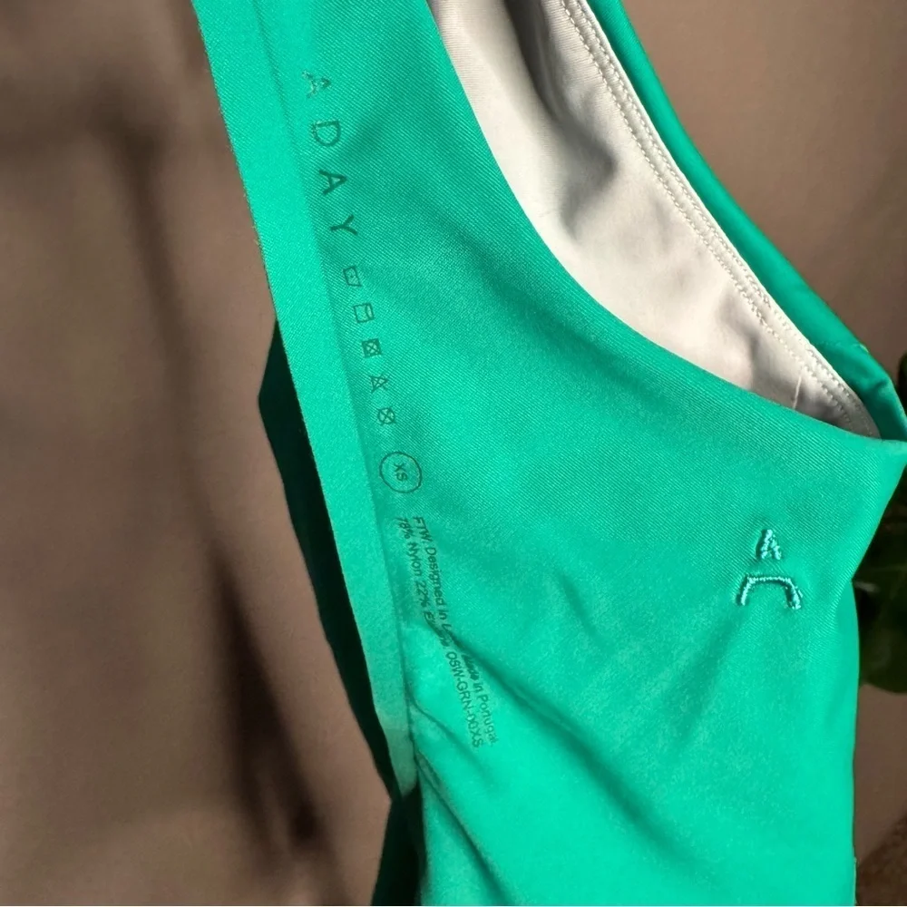 ADAY Reversible Vibrant Green / White One-Piece For the Win Swimsuit Size XS - Picture 2 of 16